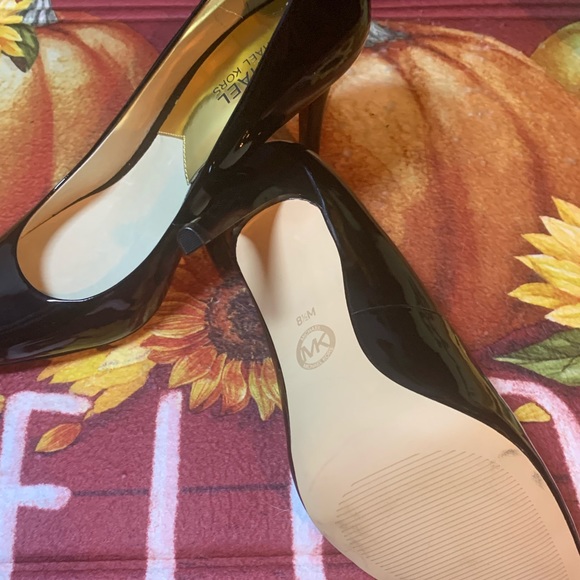 Black Michael Kors shoes size 8/12 - Picture 6 of 8